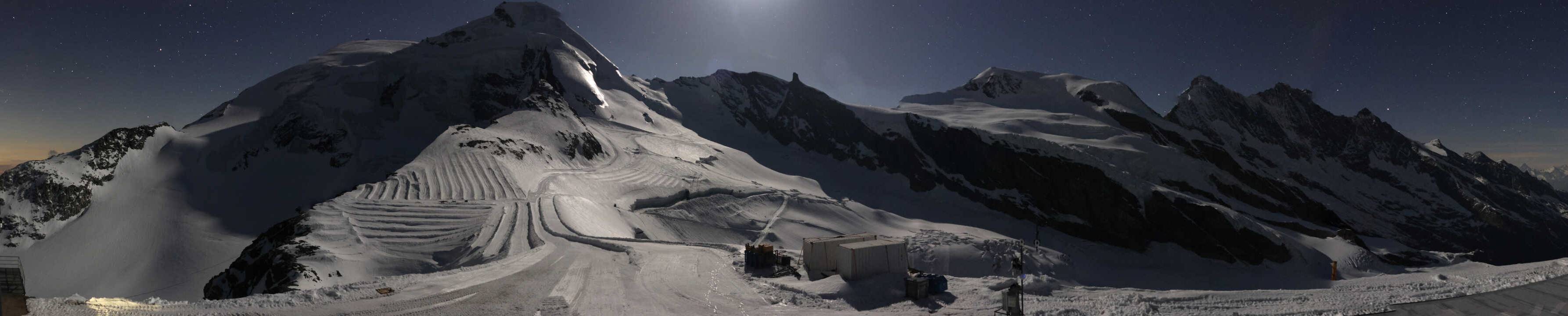 Archived image Webcam View Mountain Restaurant Mittelallalin
