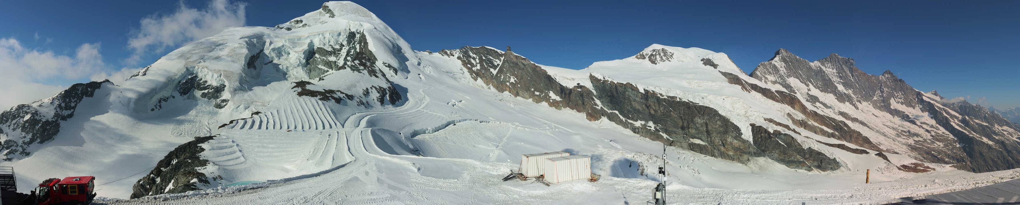 Archived image Webcam View Mountain Restaurant Mittelallalin