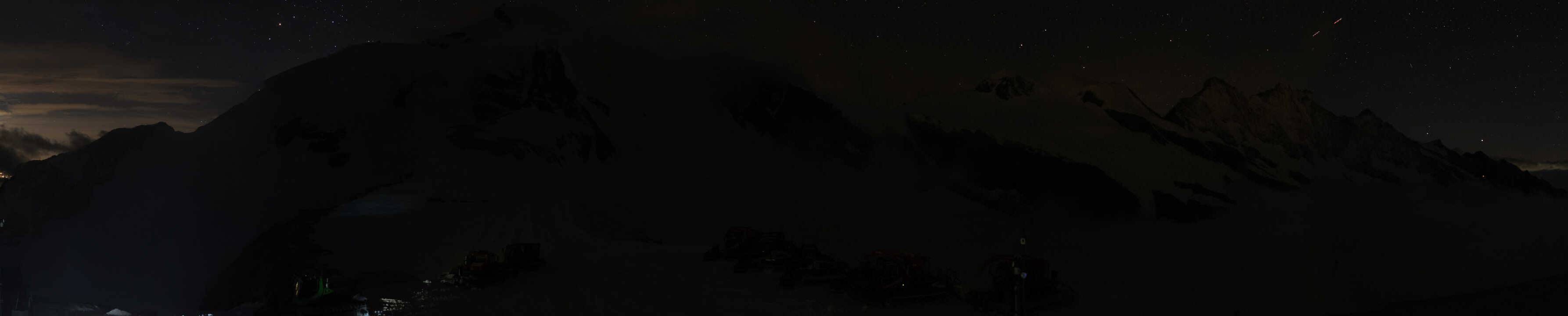 Archived image Webcam View Mountain Restaurant Mittelallalin