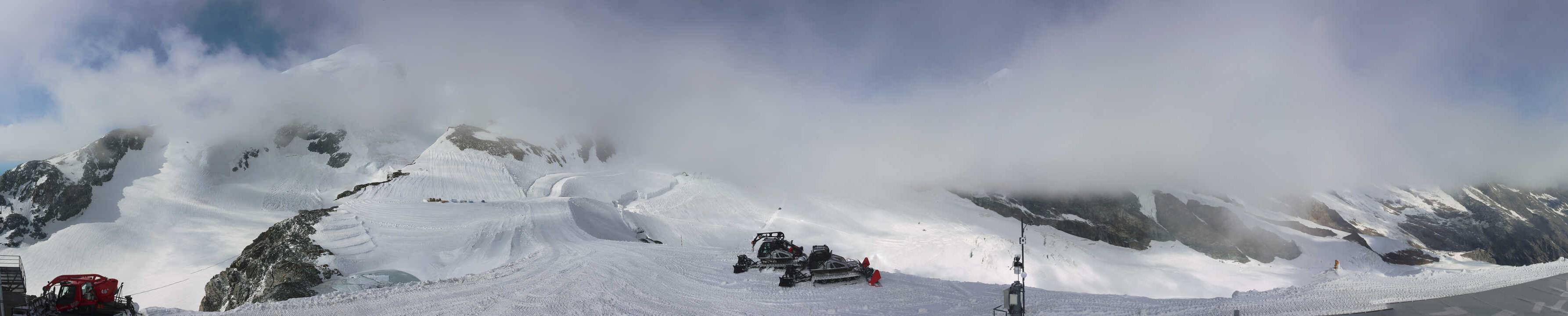 Archived image Webcam View Mountain Restaurant Mittelallalin