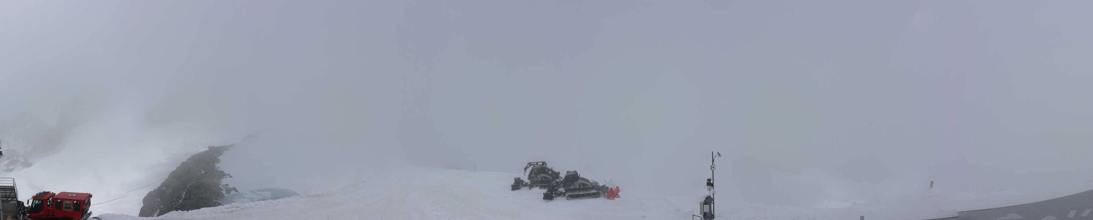 Archived image Webcam View Mountain Restaurant Mittelallalin