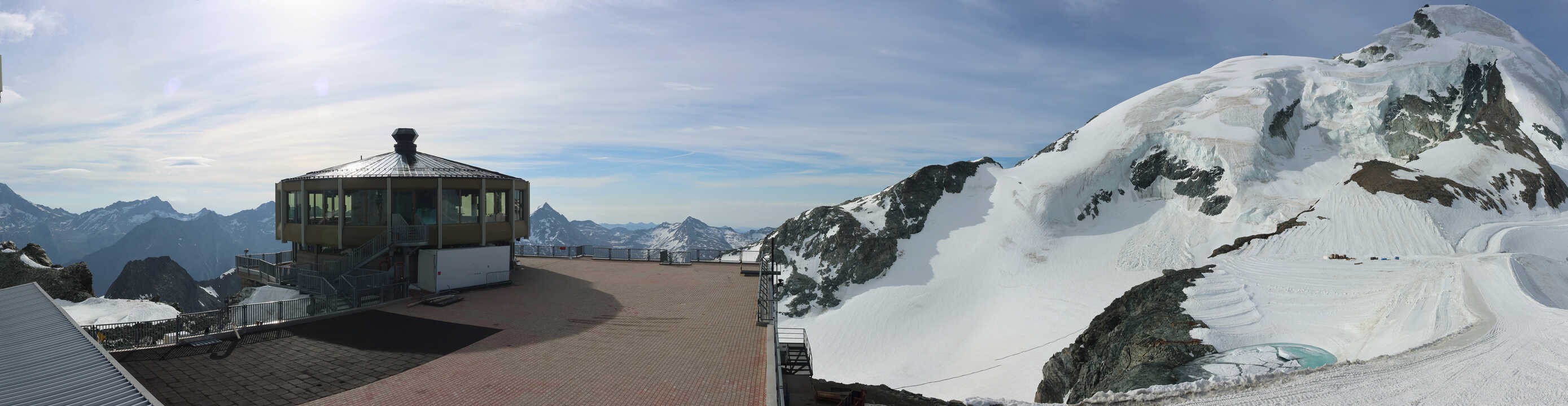 Archiv Foto Webcam Mountain Restaurant Mittelallalin
