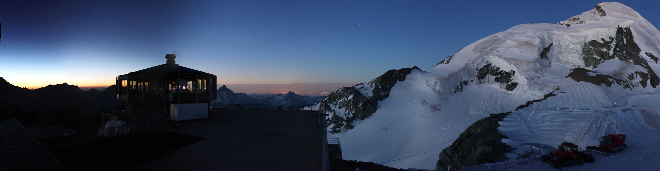 Archiv Foto Webcam Mountain Restaurant Mittelallalin