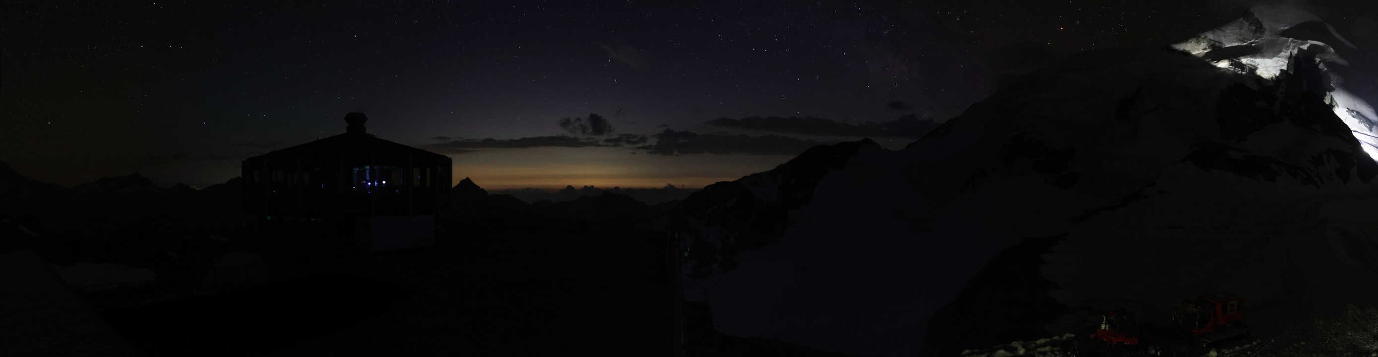 Archiv Foto Webcam Mountain Restaurant Mittelallalin