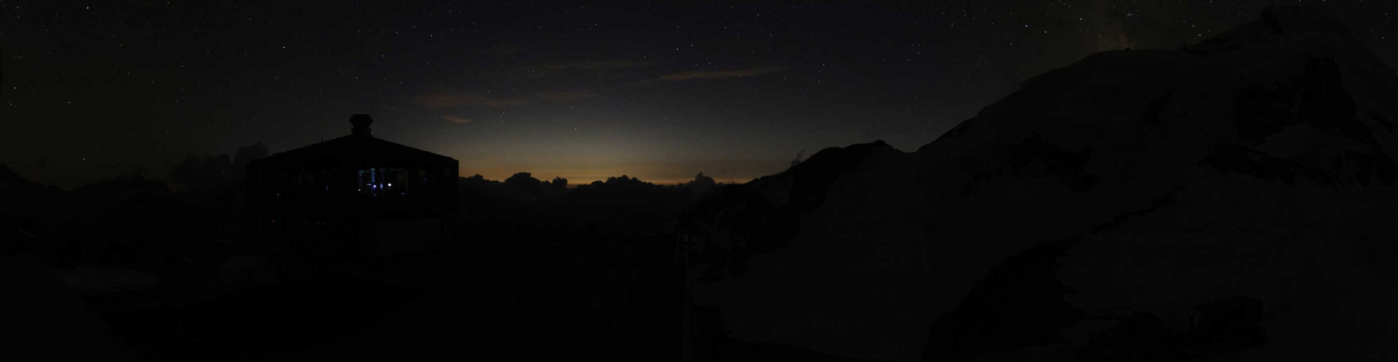 Archiv Foto Webcam Mountain Restaurant Mittelallalin