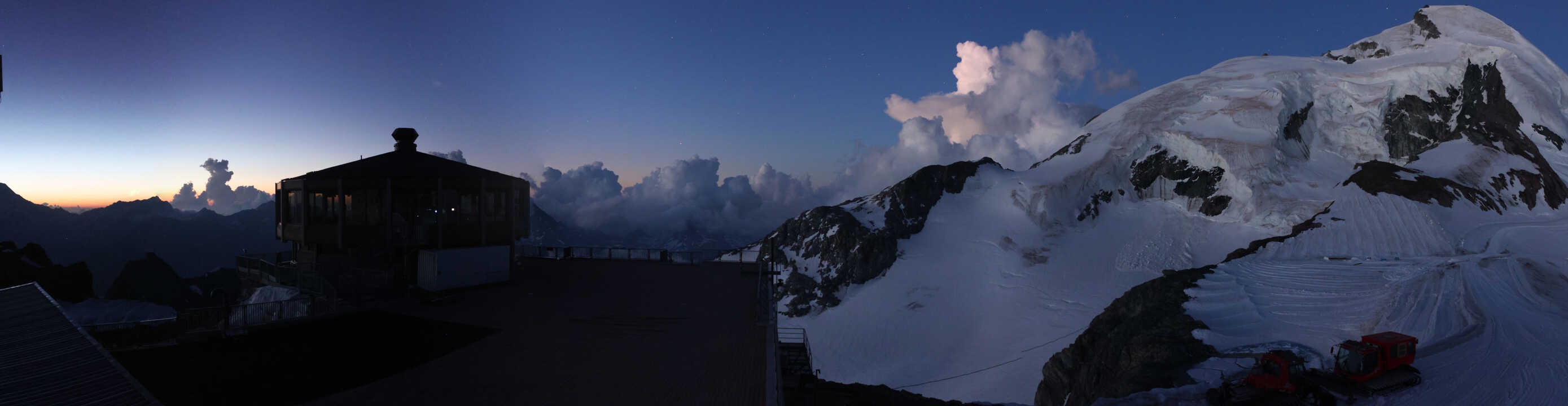 Archiv Foto Webcam Mountain Restaurant Mittelallalin