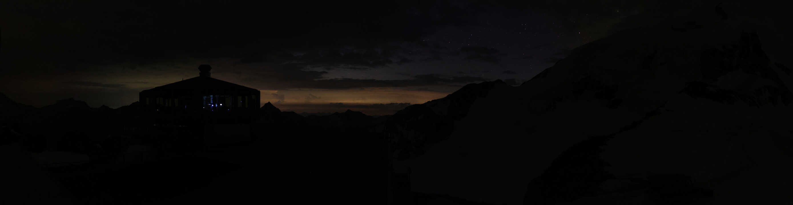Archived image Webcam View Mountain Restaurant Mittelallalin