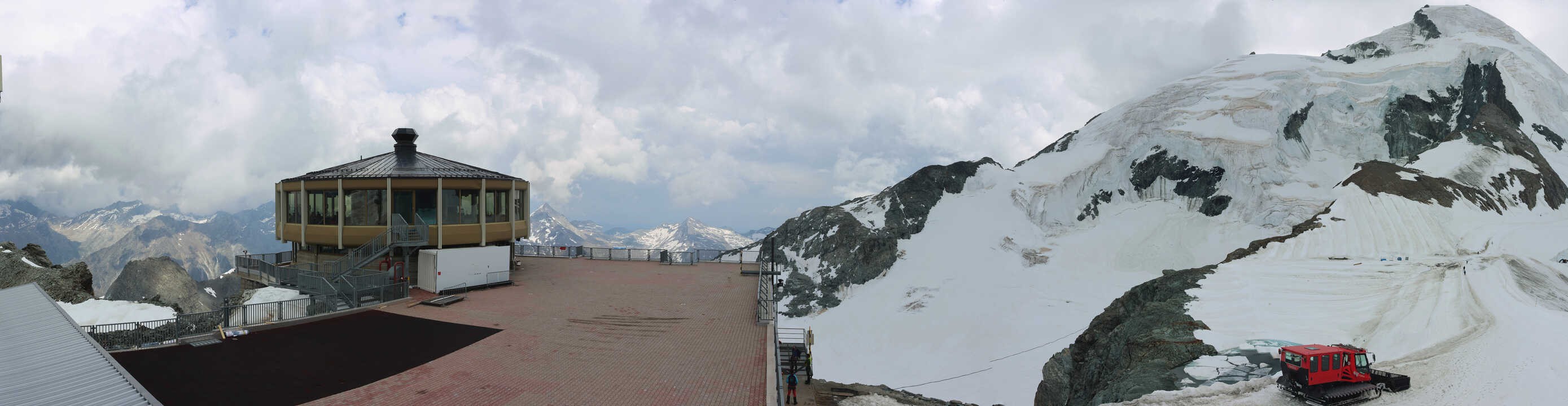Archiv Foto Webcam Mountain Restaurant Mittelallalin