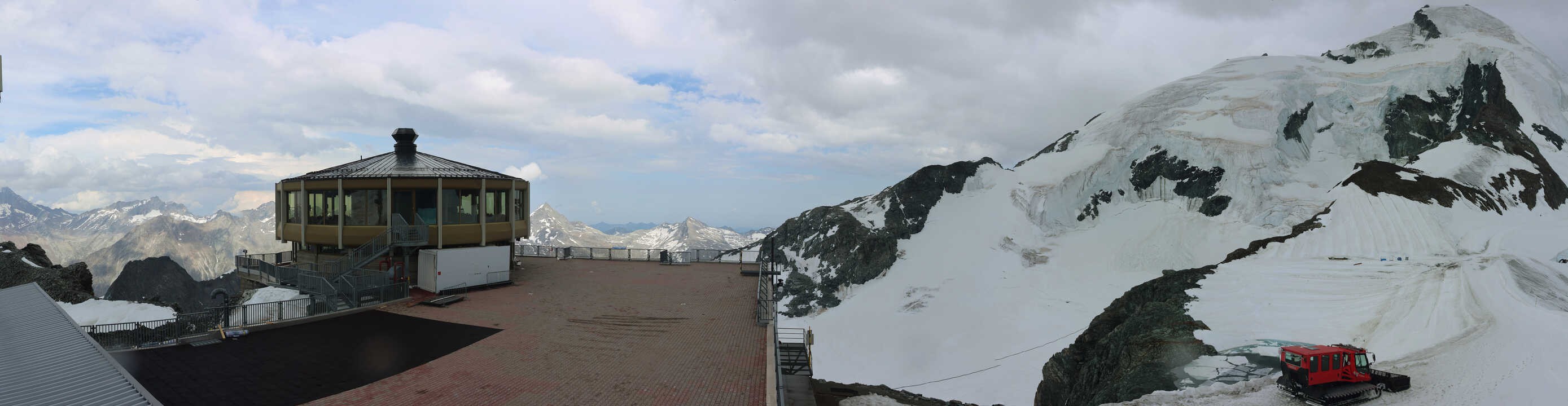 Archiv Foto Webcam Mountain Restaurant Mittelallalin