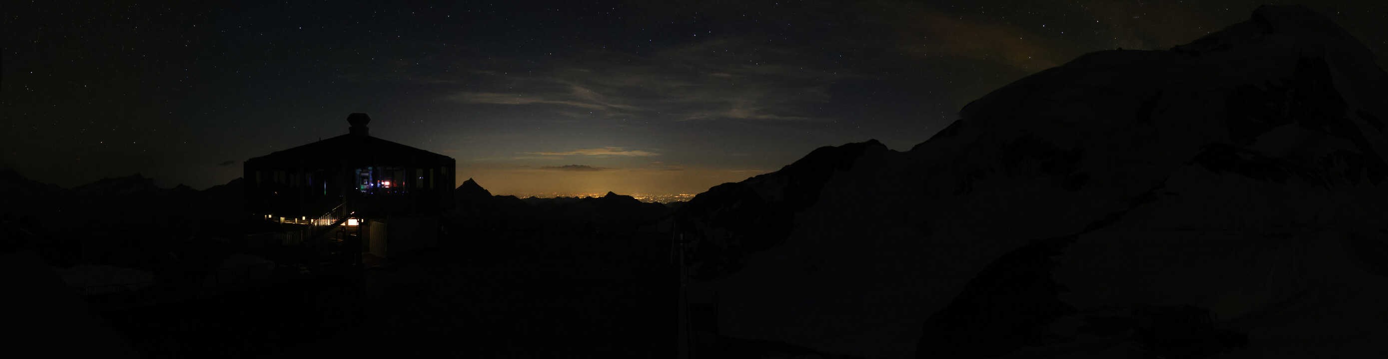 Archived image Webcam View Mountain Restaurant Mittelallalin