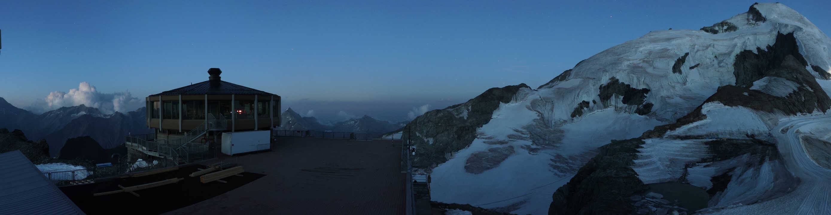 Archiv Foto Webcam Mountain Restaurant Mittelallalin