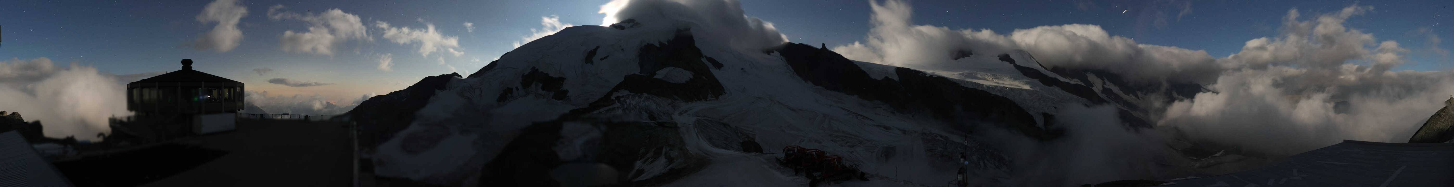 Archived image Webcam View Mountain Restaurant Mittelallalin