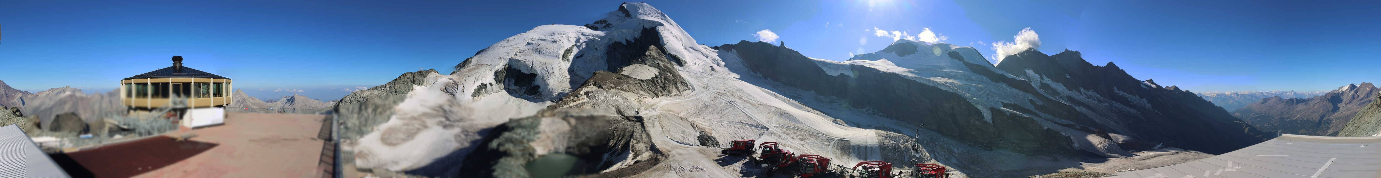 Archived image Webcam View Mountain Restaurant Mittelallalin