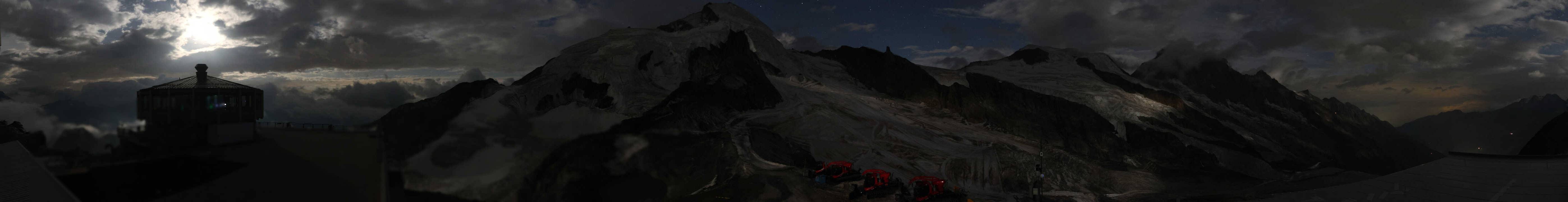 Archived image Webcam View Mountain Restaurant Mittelallalin