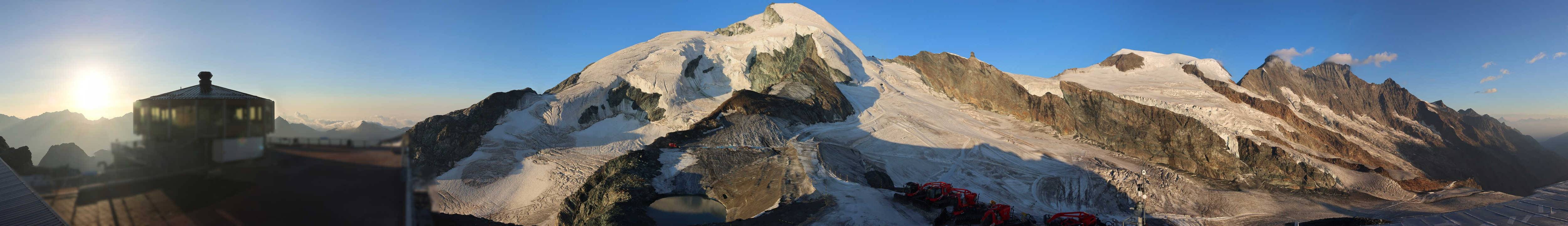 Archived image Webcam View Mountain Restaurant Mittelallalin