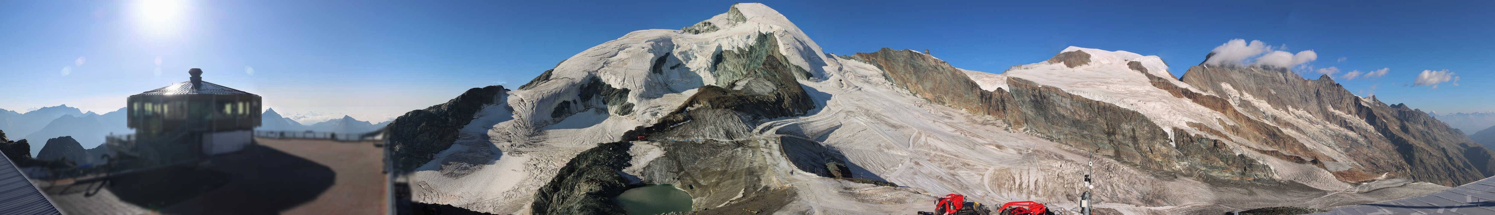 Archived image Webcam View Mountain Restaurant Mittelallalin