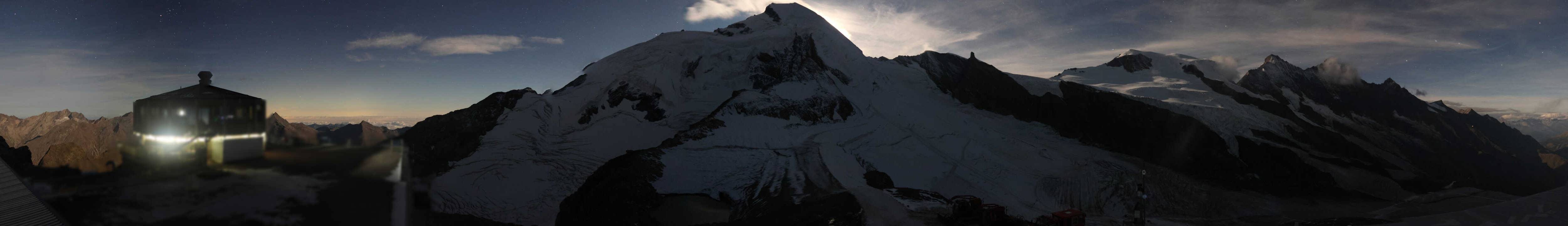 Archived image Webcam View Mountain Restaurant Mittelallalin