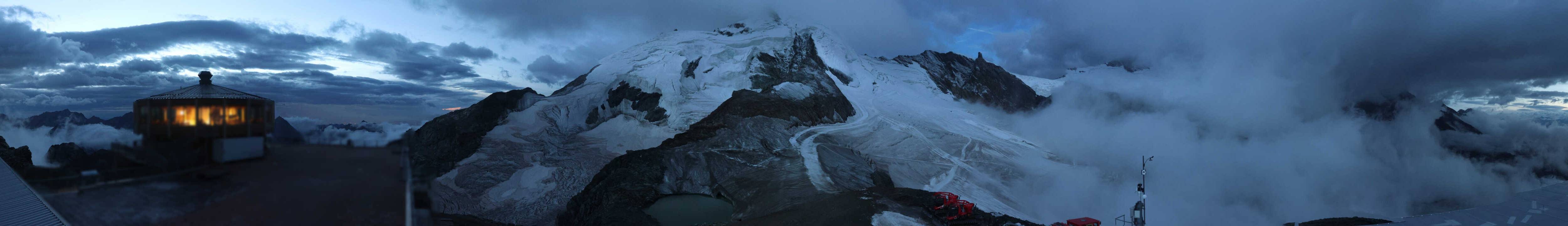 Archived image Webcam View Mountain Restaurant Mittelallalin