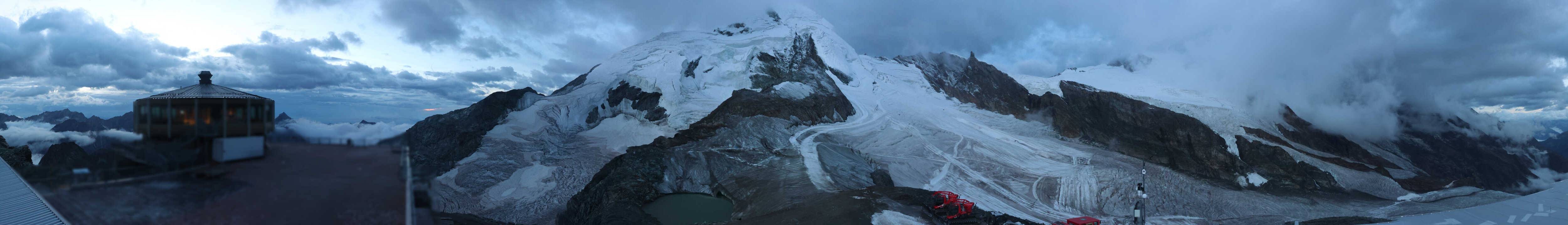 Archived image Webcam View Mountain Restaurant Mittelallalin