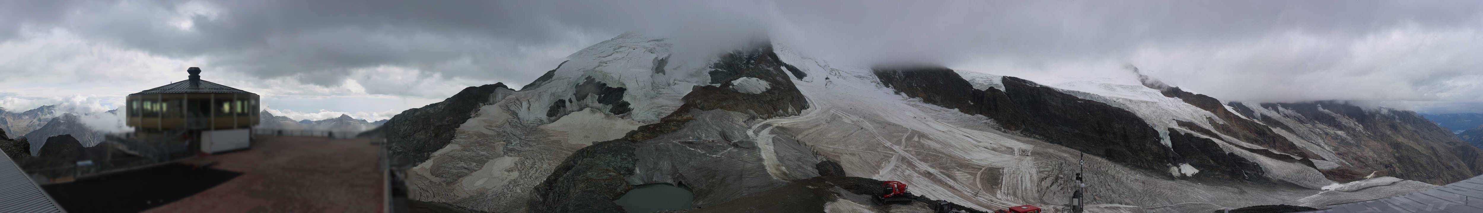 Archived image Webcam View Mountain Restaurant Mittelallalin