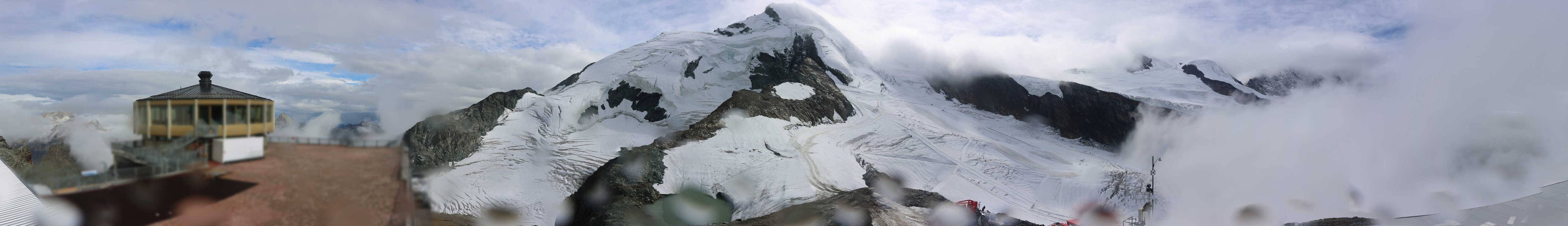 Archived image Webcam View Mountain Restaurant Mittelallalin