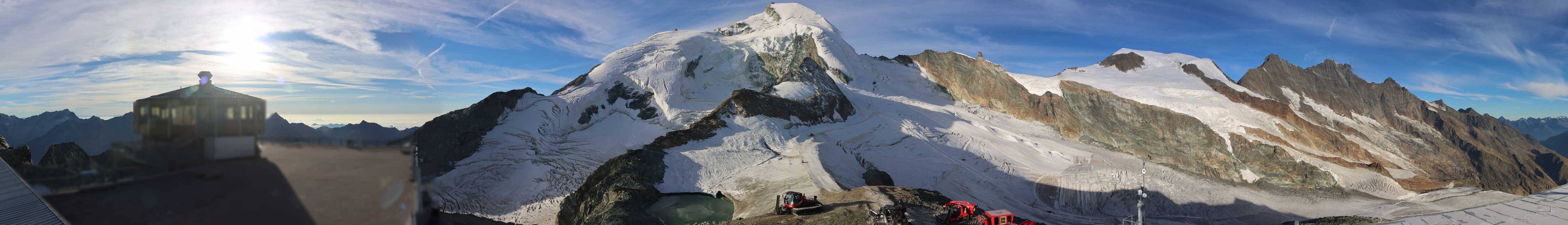 Archived image Webcam View Mountain Restaurant Mittelallalin