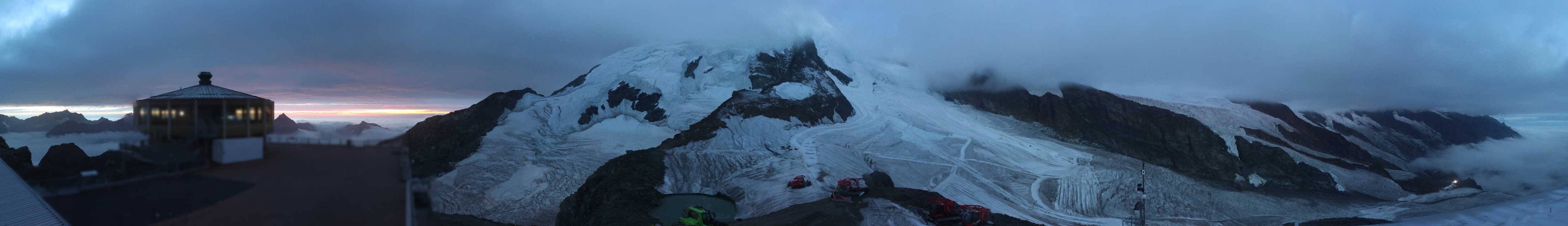Archived image Webcam View Mountain Restaurant Mittelallalin