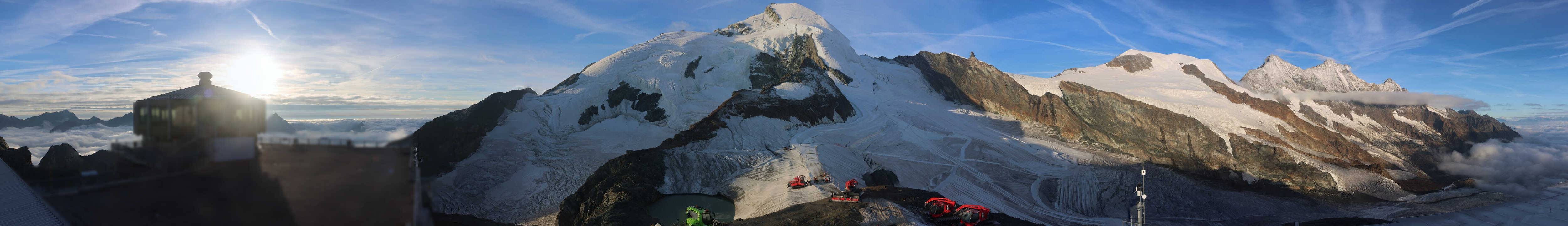Archived image Webcam View Mountain Restaurant Mittelallalin