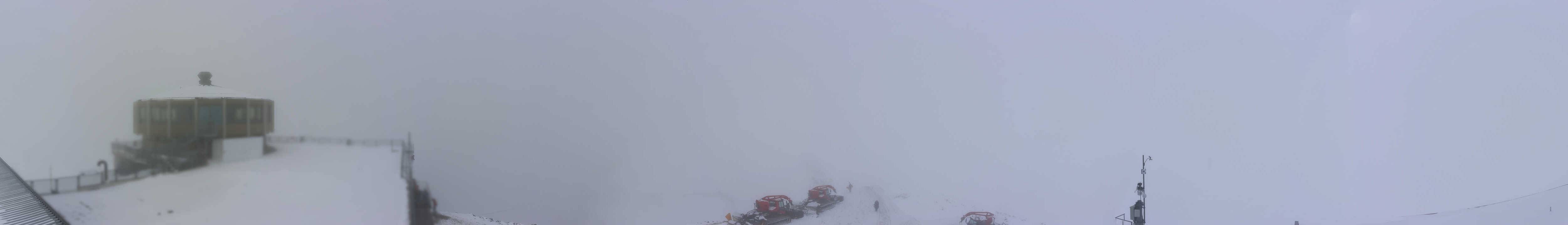 Archived image Webcam View Mountain Restaurant Mittelallalin