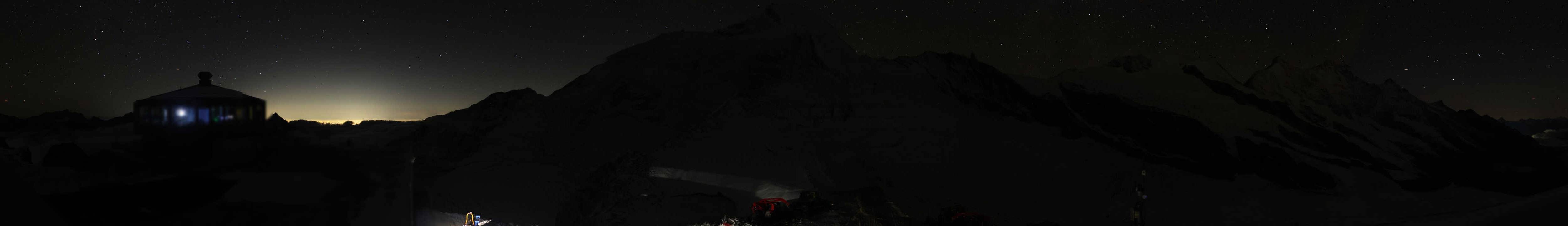 Archived image Webcam View Mountain Restaurant Mittelallalin