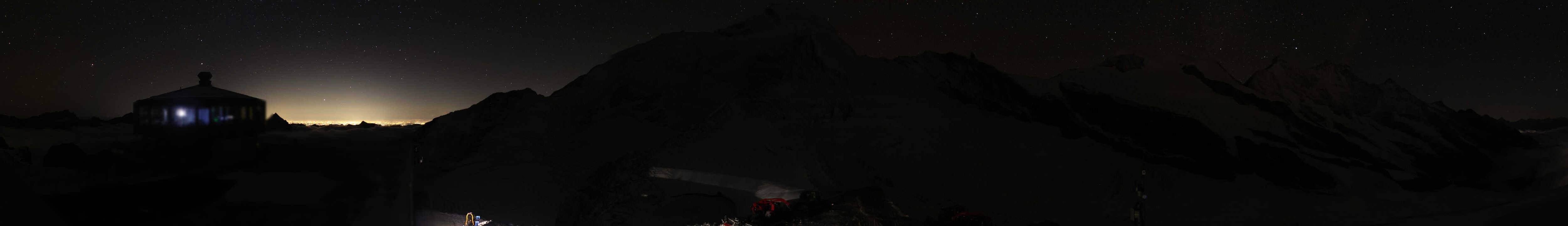 Archived image Webcam View Mountain Restaurant Mittelallalin