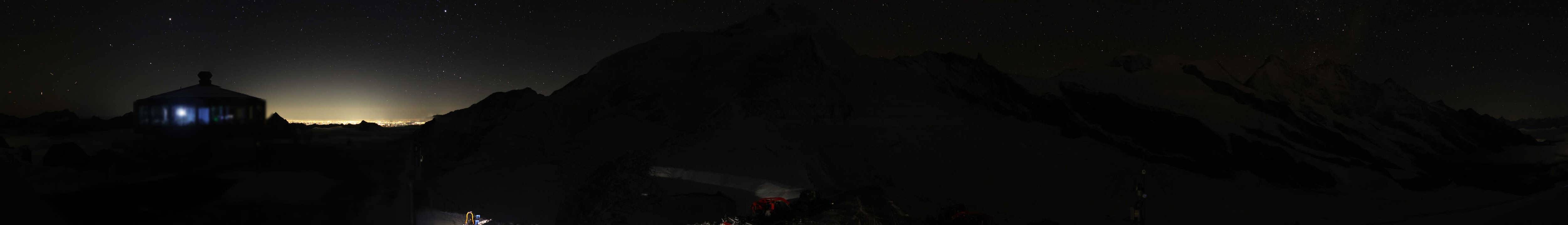 Archived image Webcam View Mountain Restaurant Mittelallalin
