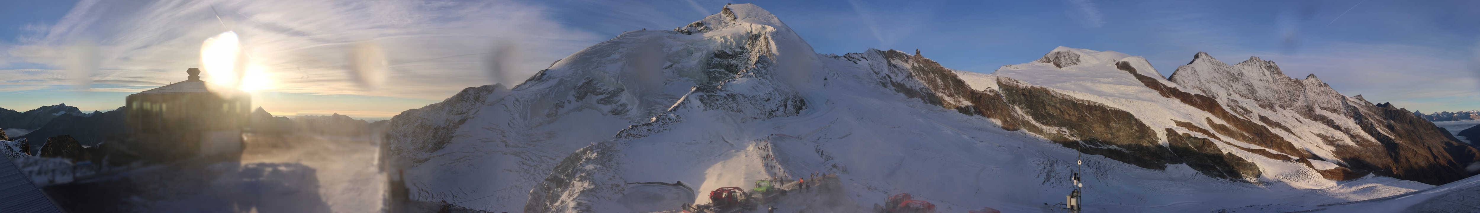 Archived image Webcam View Mountain Restaurant Mittelallalin