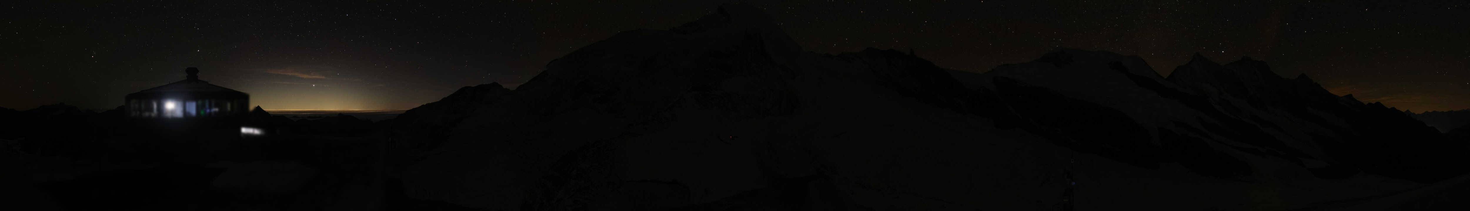 Archived image Webcam View Mountain Restaurant Mittelallalin