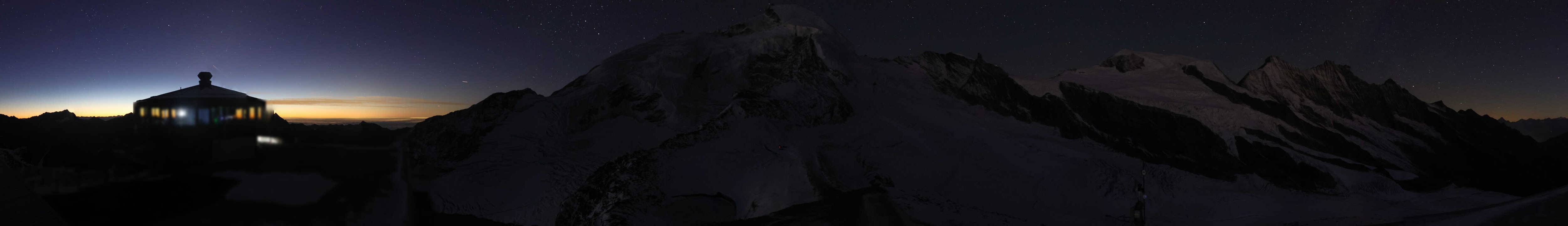 Archived image Webcam View Mountain Restaurant Mittelallalin