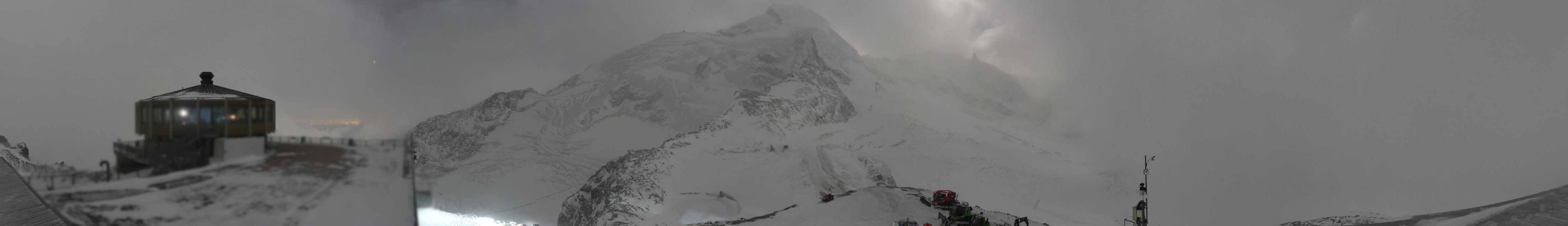 Archived image Webcam View Mountain Restaurant Mittelallalin