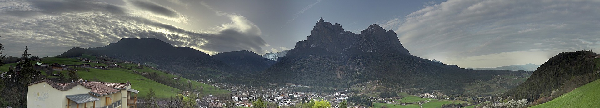 Archived image Webcam Municipality Seis am Schlern