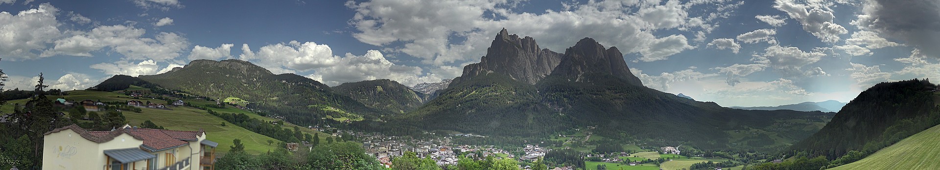 Archived image Webcam Municipality Seis am Schlern
