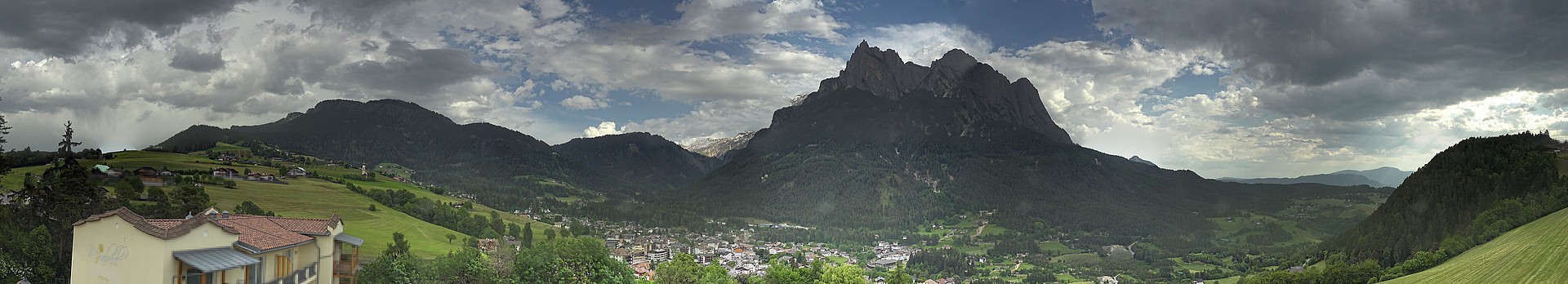 Archived image Webcam Municipality Seis am Schlern