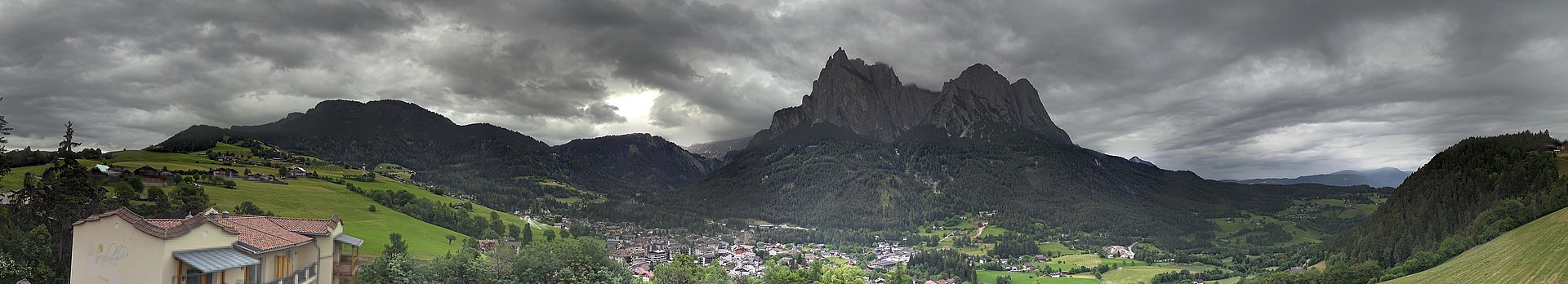 Archived image Webcam Municipality Seis am Schlern