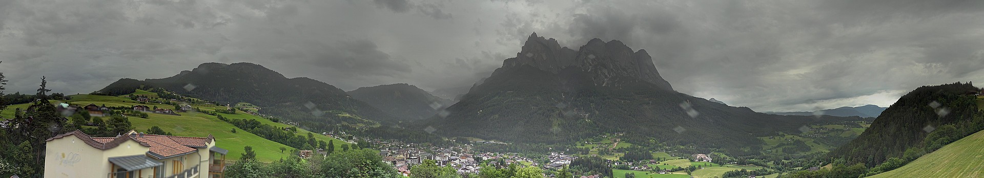 Archived image Webcam Municipality Seis am Schlern