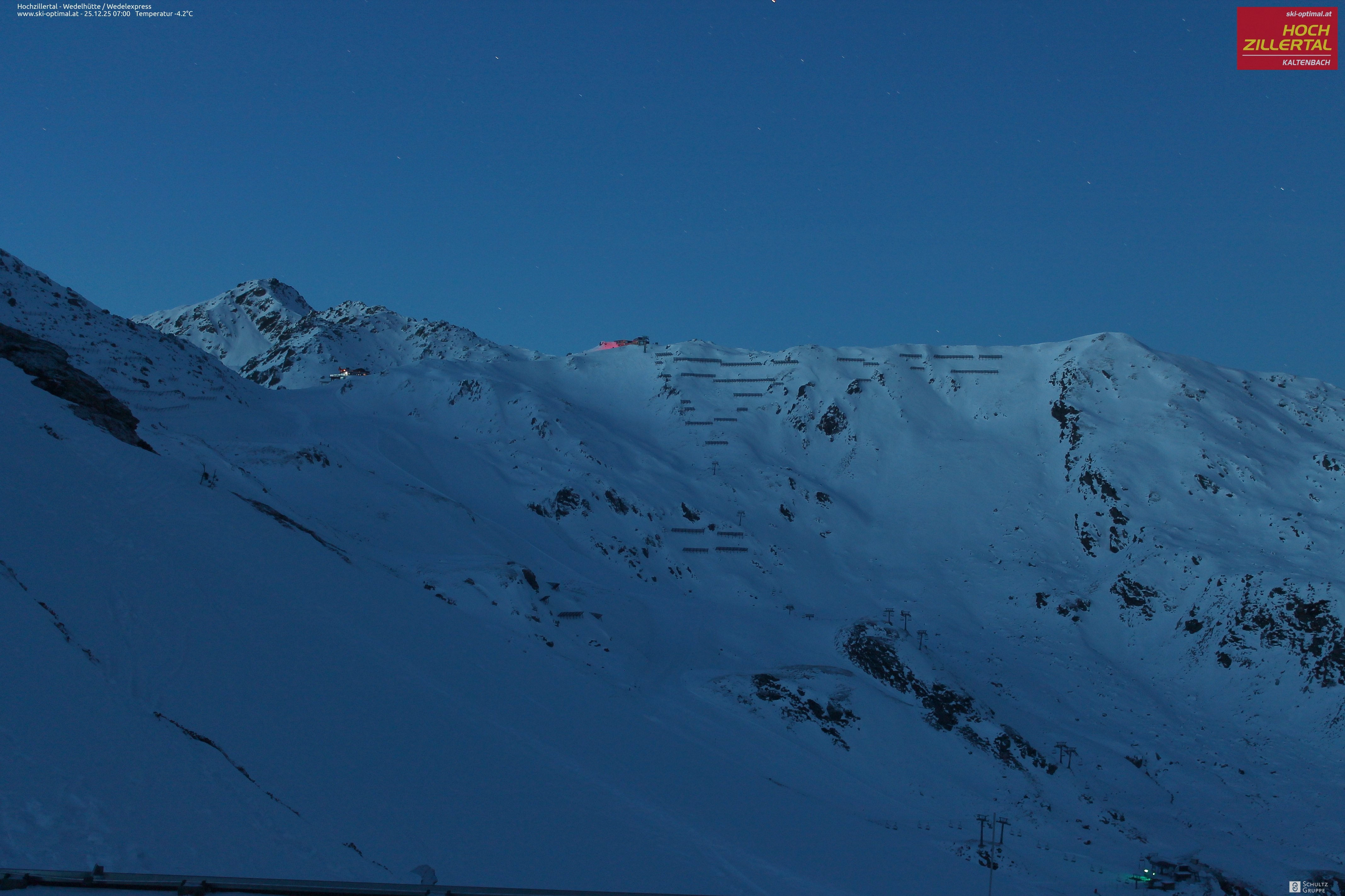 Archiv Foto Webcam Hochzillertal: Blick zur Wedelhütte