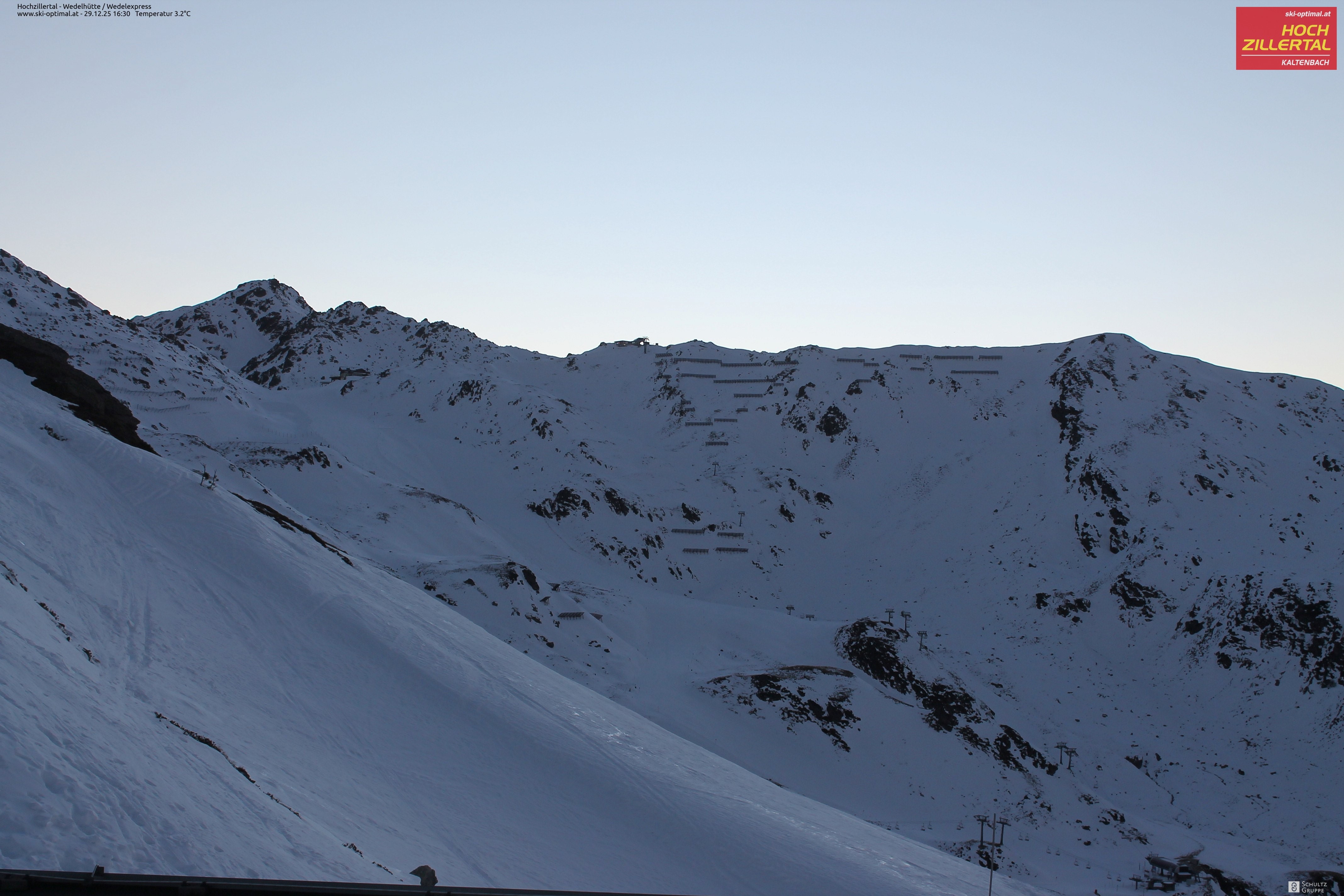 Archiv Foto Webcam Hochzillertal: Blick zur Wedelhütte