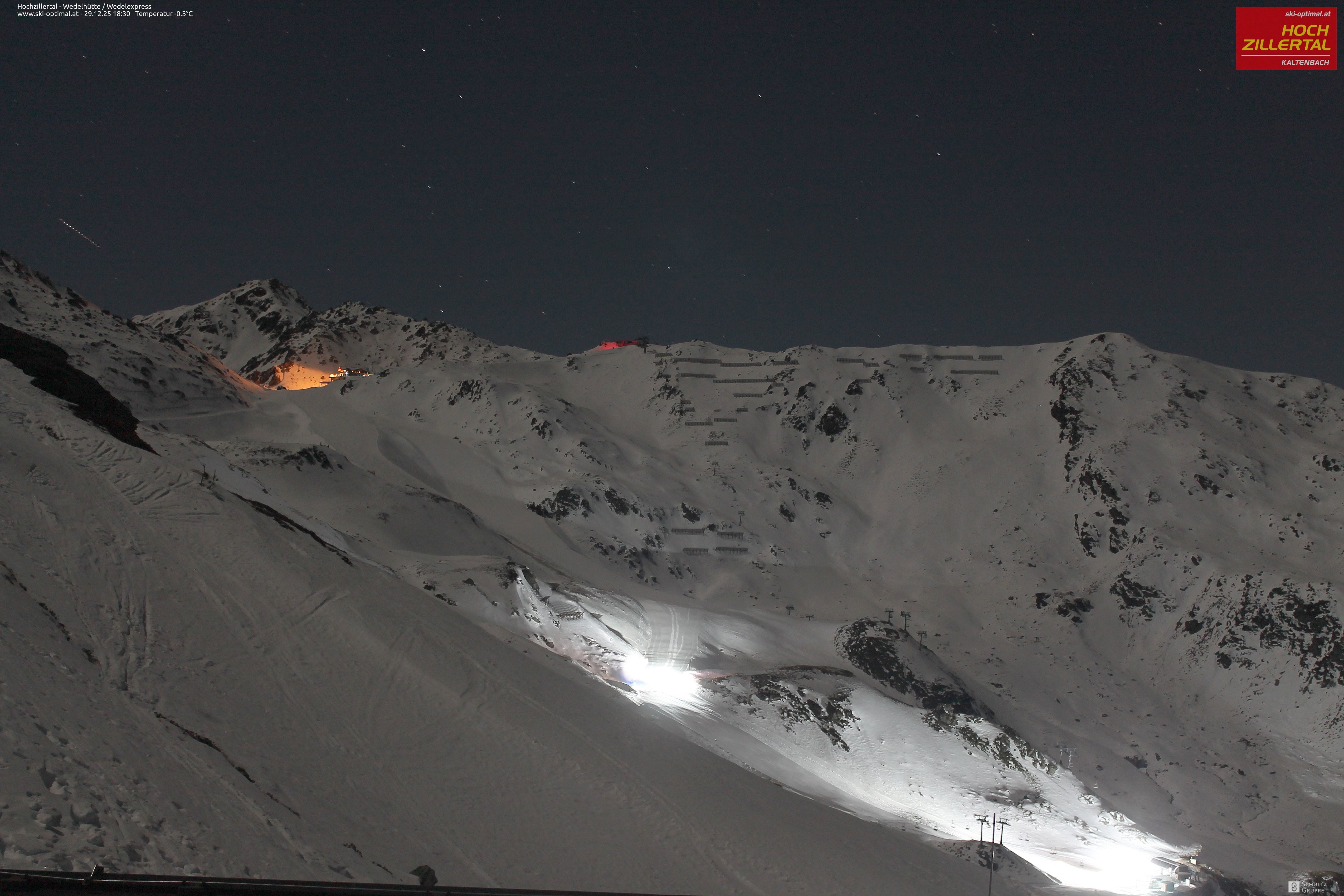 Archiv Foto Webcam Hochzillertal: Blick zur Wedelhütte