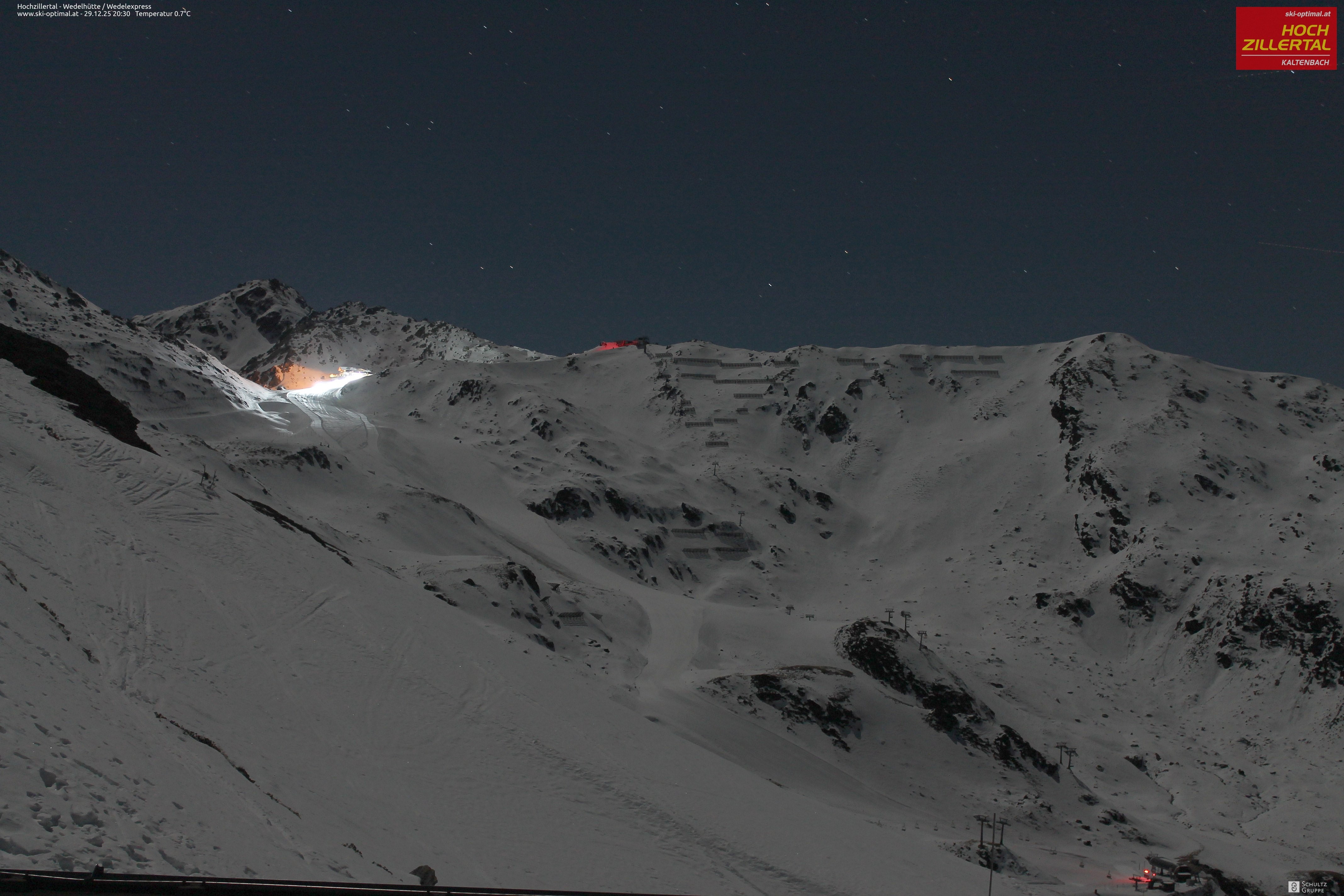 Archiv Foto Webcam Hochzillertal: Blick zur Wedelhütte