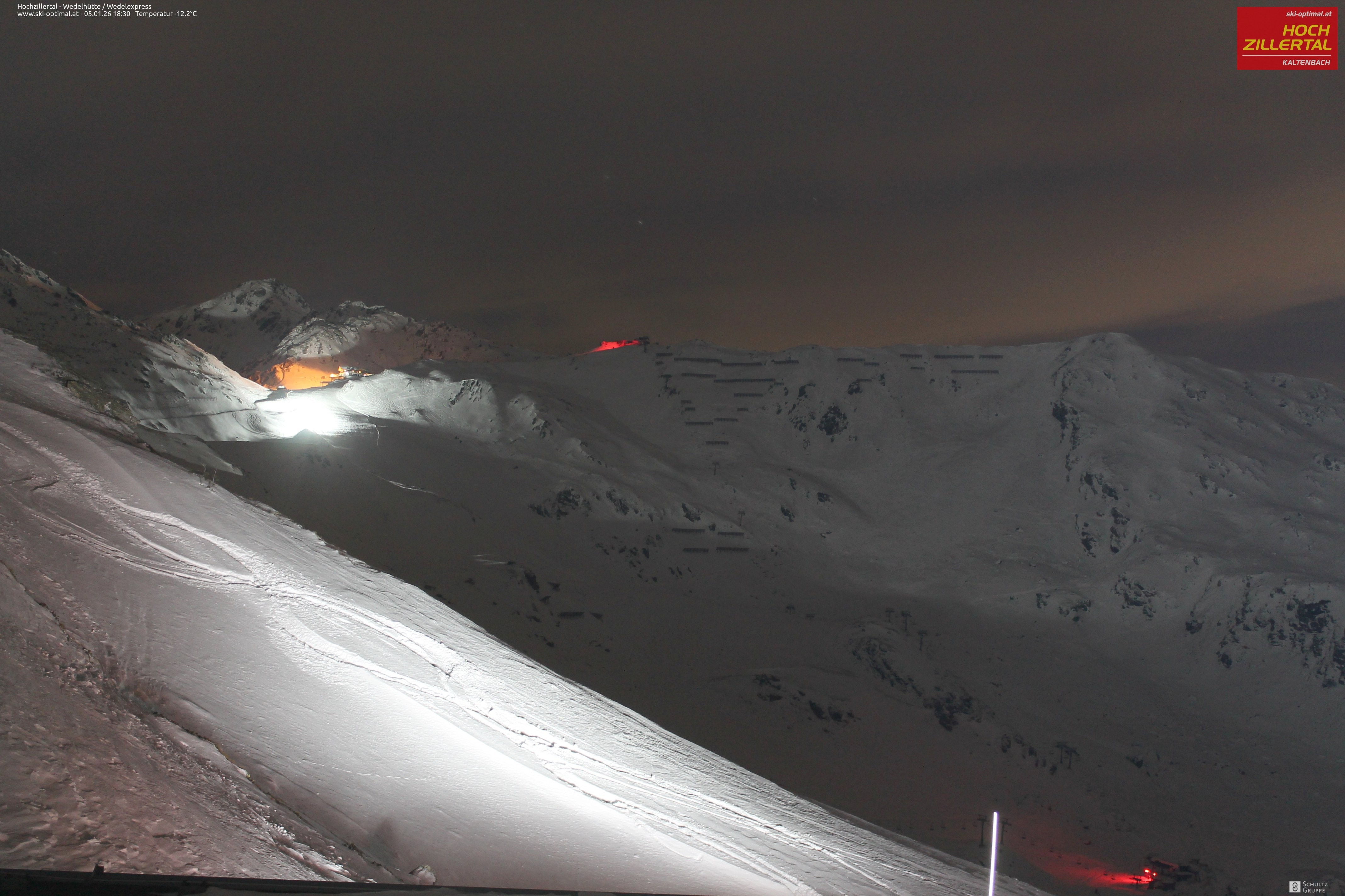 Archiv Foto Webcam Hochzillertal: Blick zur Wedelhütte