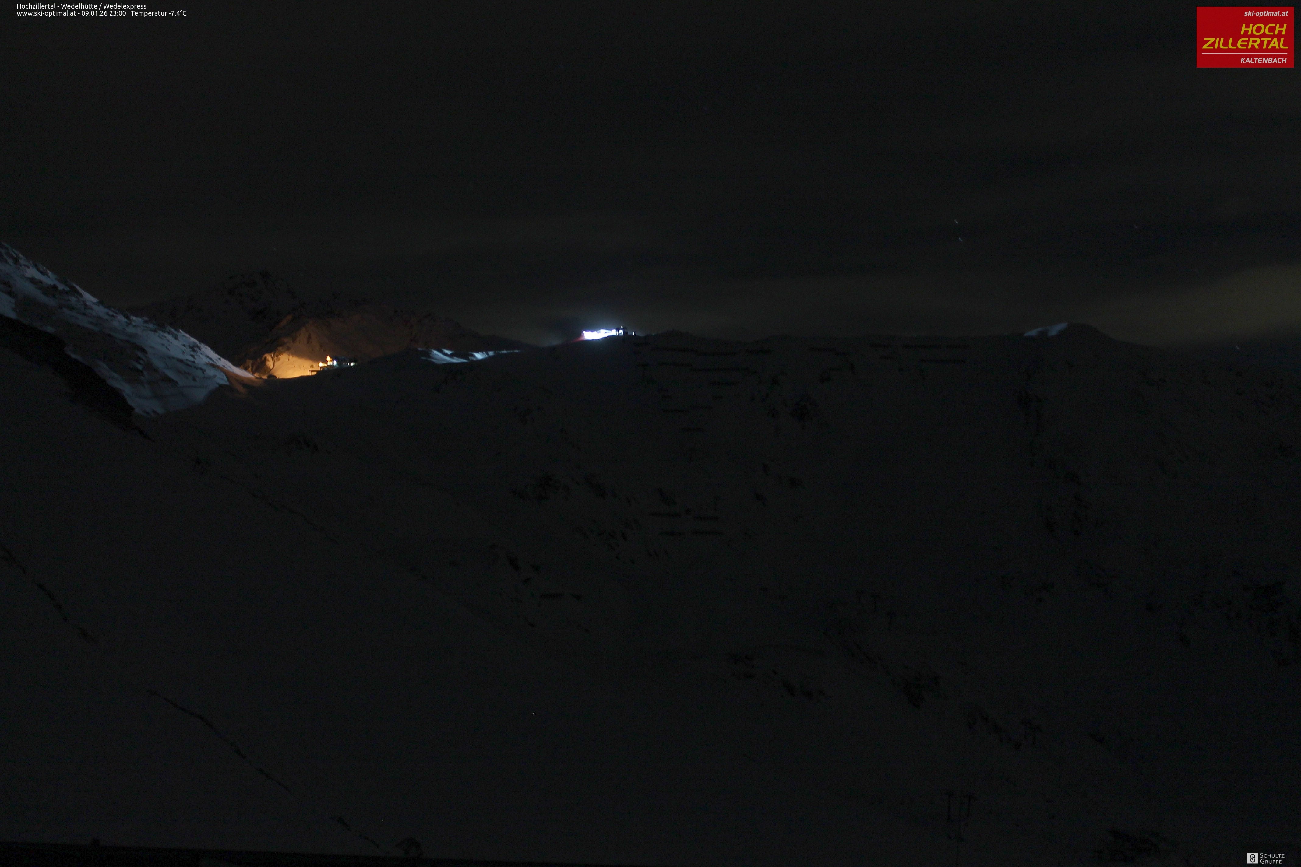 Archiv Foto Webcam Hochzillertal: Blick zur Wedelhütte
