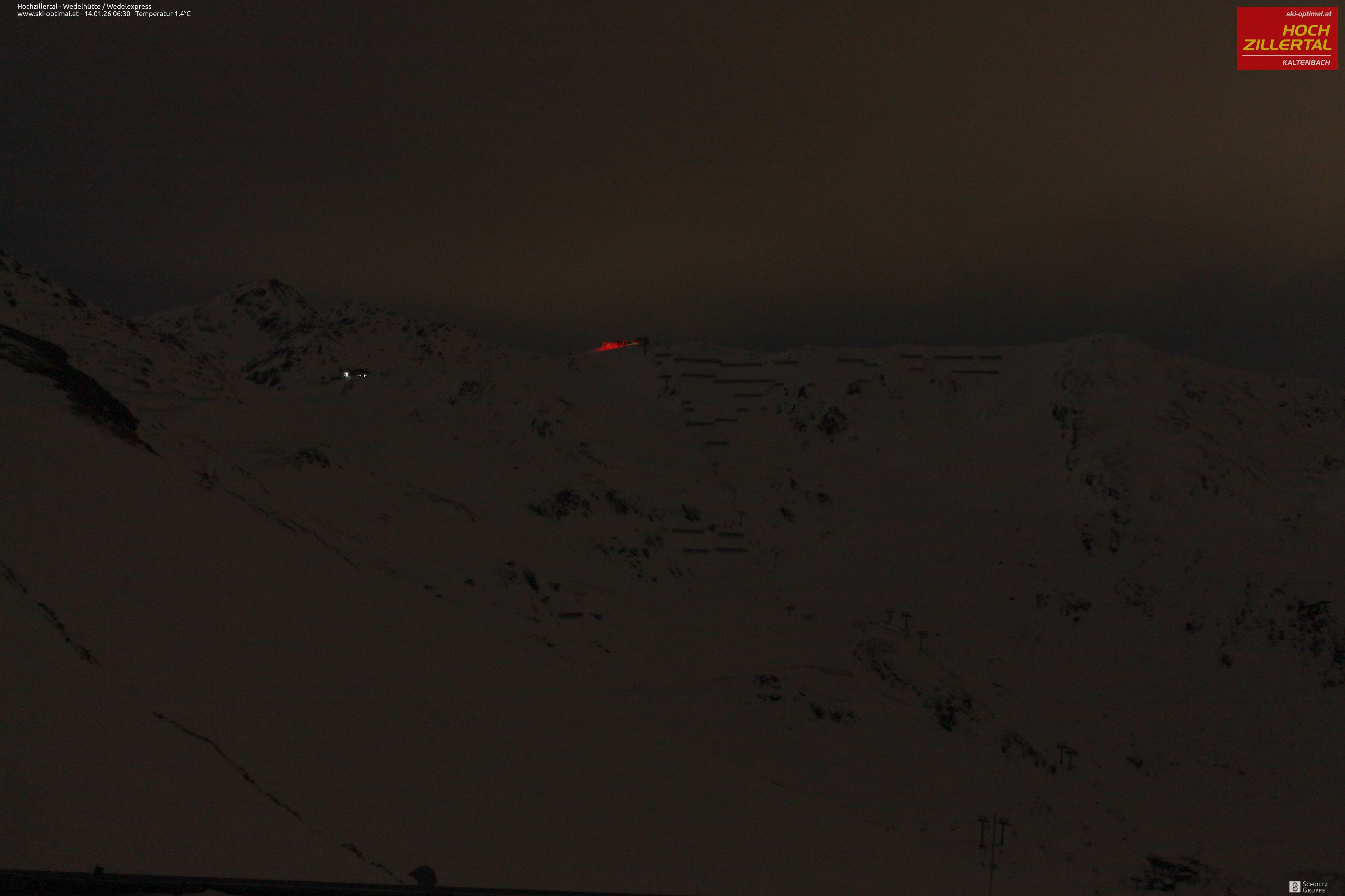 Archiv Foto Webcam Hochzillertal: Blick zur Wedelhütte