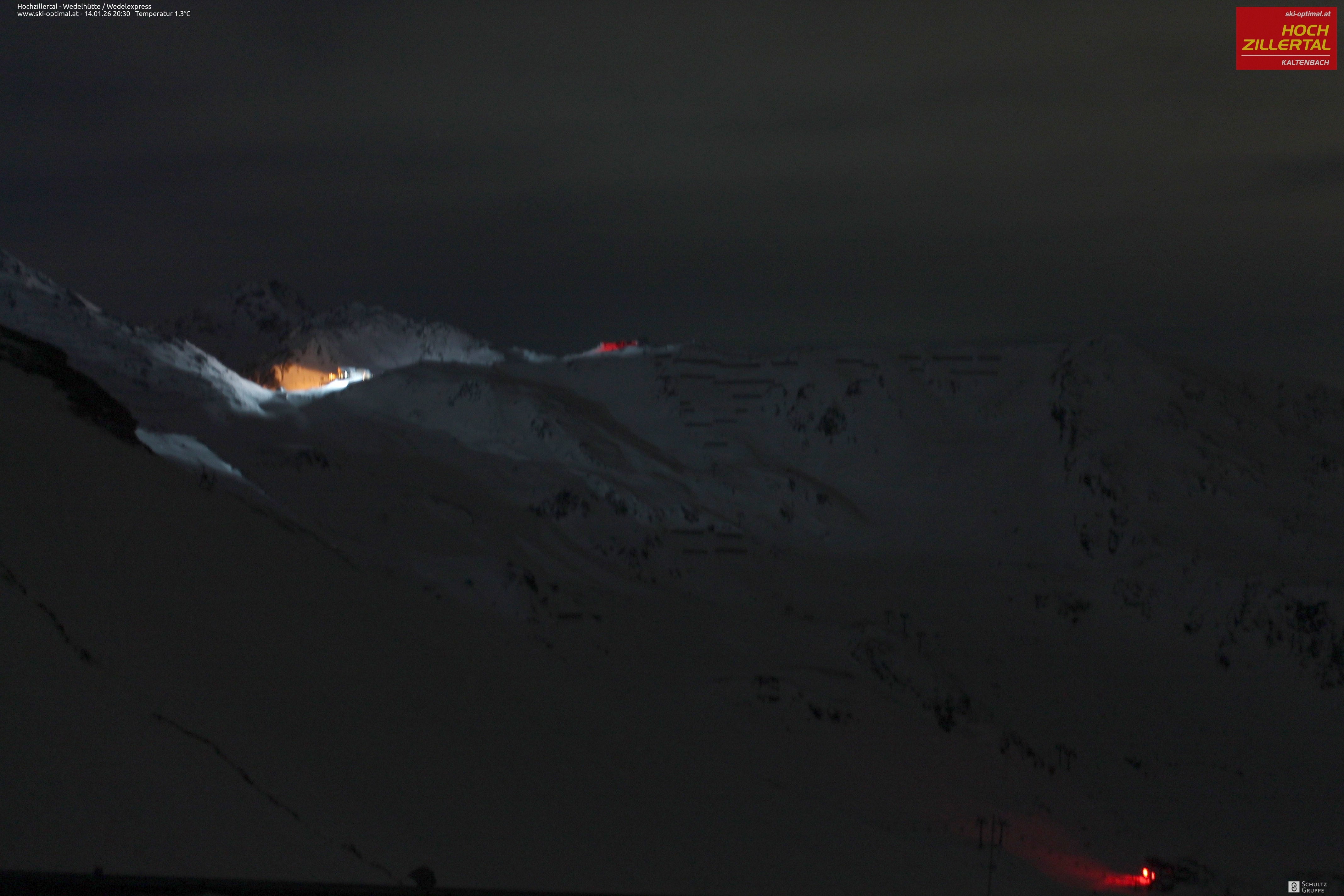 Archiv Foto Webcam Hochzillertal: Blick zur Wedelhütte