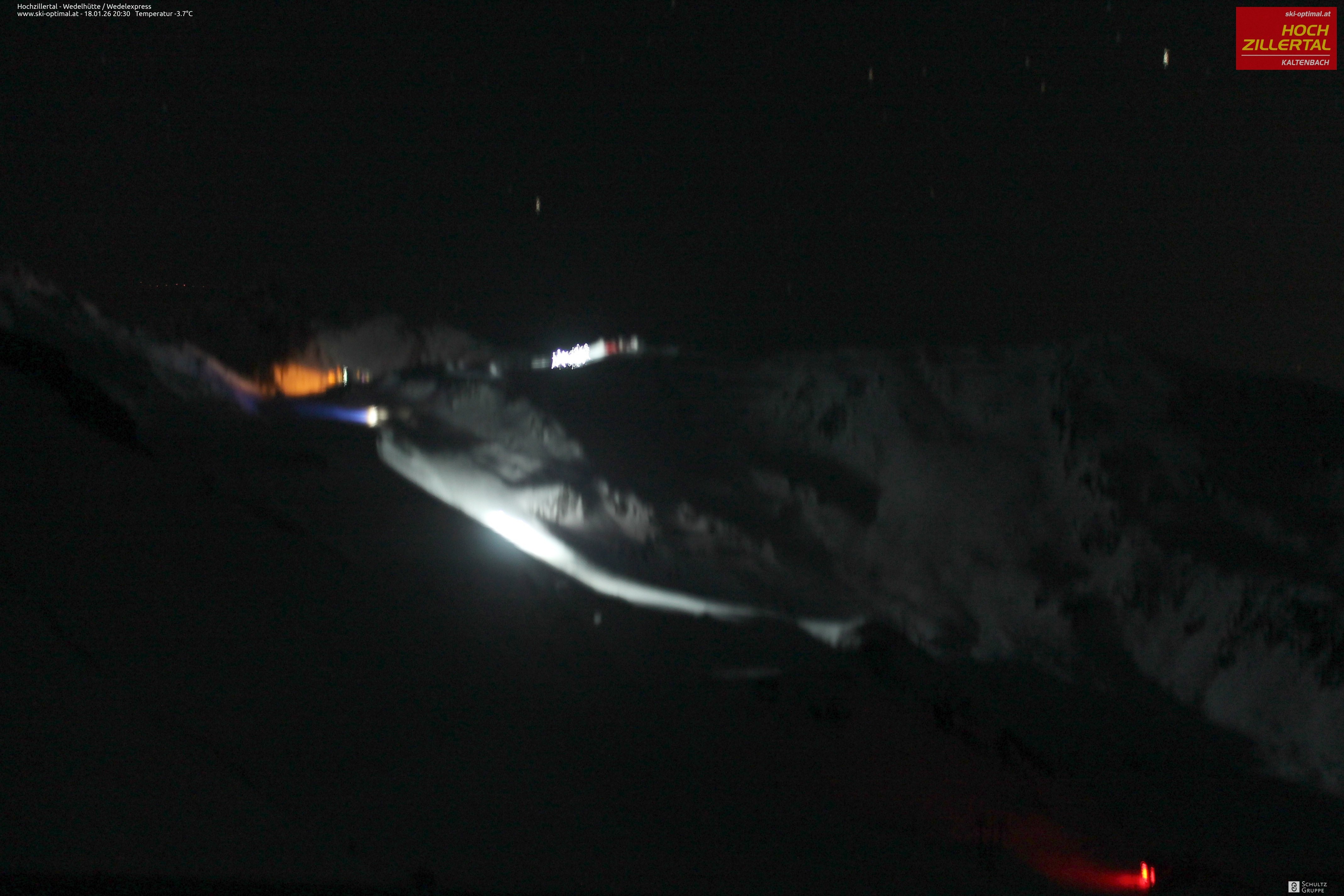Archiv Foto Webcam Hochzillertal: Blick zur Wedelhütte